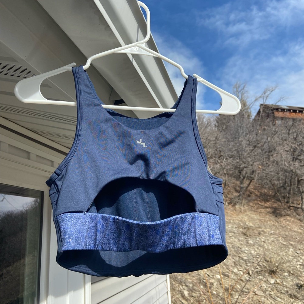 Joylab blue cropped top